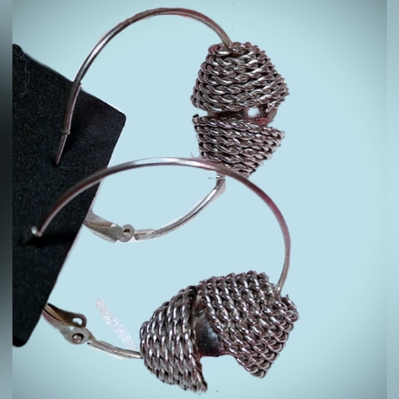 Hoop Earrings + FREE Ring - Picture 10 of 13